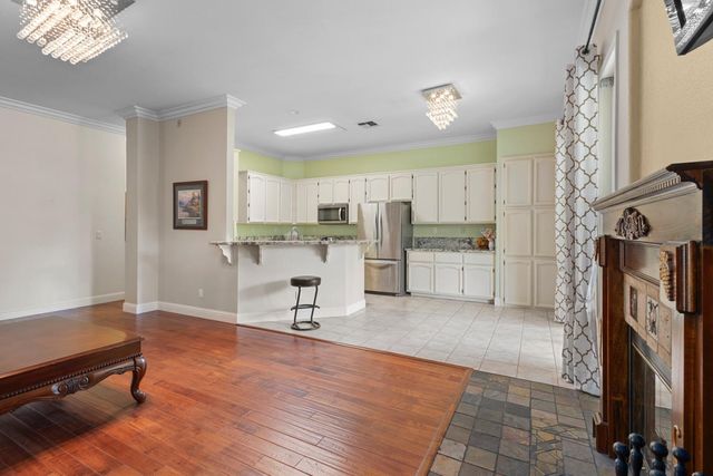 8383 Oakwood Hills Cir, Citrus Heights, CA 95610
