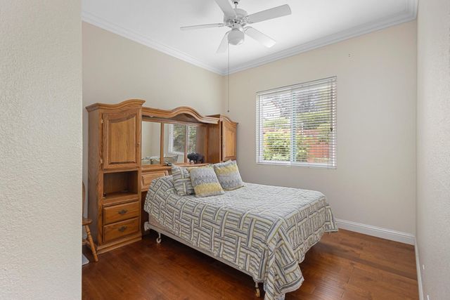 8383 Oakwood Hills Cir, Citrus Heights, CA 95610