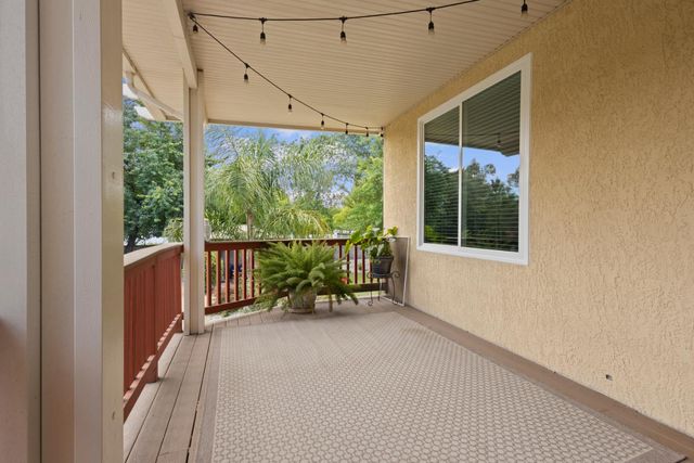 8383 Oakwood Hills Cir, Citrus Heights, CA 95610