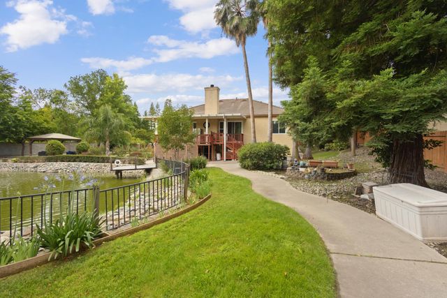 8383 Oakwood Hills Cir, Citrus Heights, CA 95610