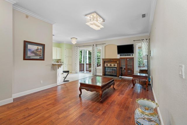 8383 Oakwood Hills Cir, Citrus Heights, CA 95610