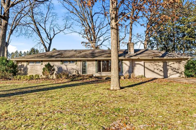 28807 Oakwood Place, Elkhart, IN 46514