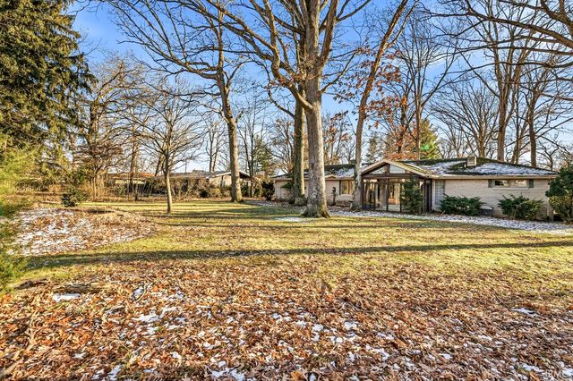 28807 Oakwood Place, Elkhart, IN 46514