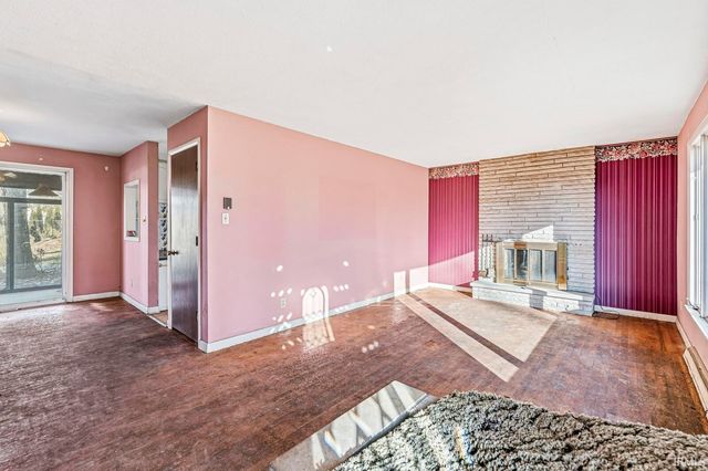 28807 Oakwood Place, Elkhart, IN 46514