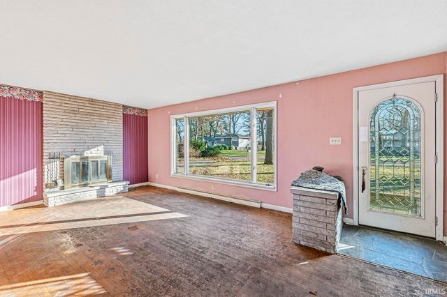 28807 Oakwood Place, Elkhart, IN 46514