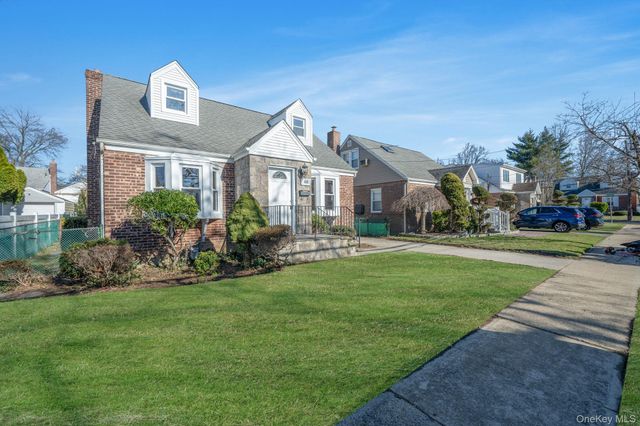 48 Winthrop Street, New Hyde Park, NY 11040