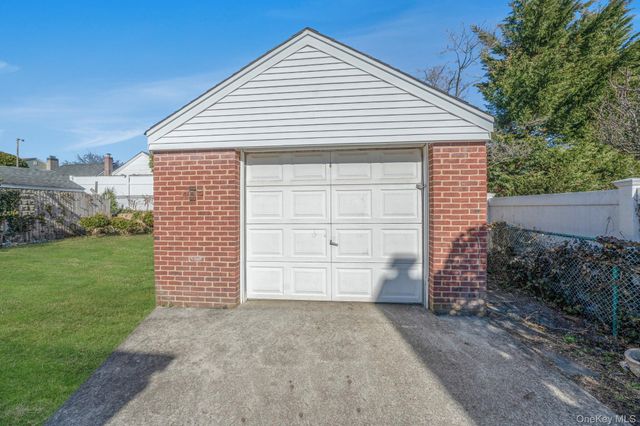 48 Winthrop Street, New Hyde Park, NY 11040