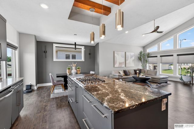 6610 S 209 Street, Elkhorn, NE 68022
