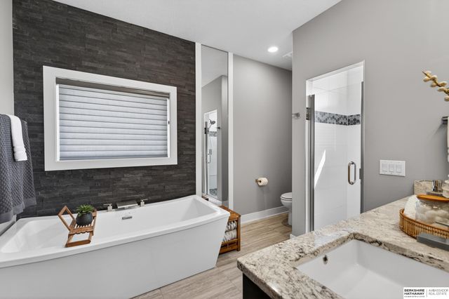 6610 S 209 Street, Elkhorn, NE 68022