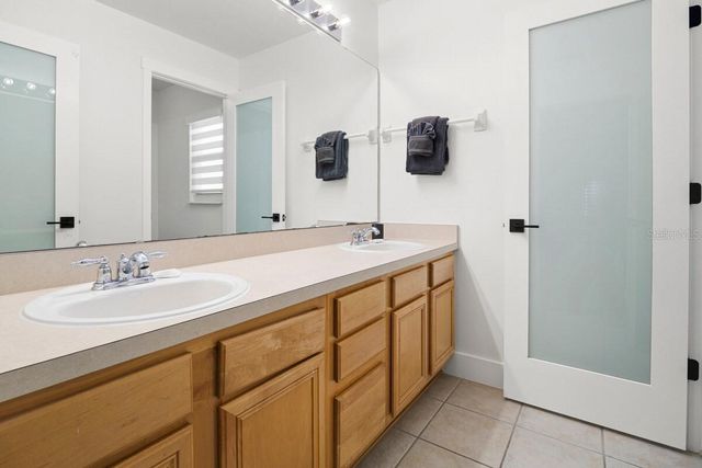434 HENLEY CIR, Davenport, FL 33896