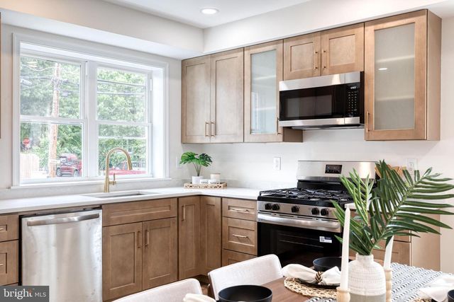 6854 DUNBAR RD, Baltimore, MD 21222