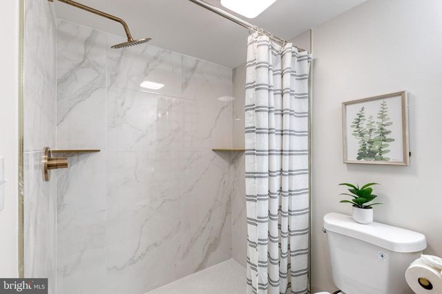 6854 DUNBAR RD, Baltimore, MD 21222