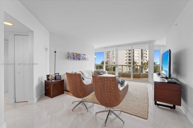 21055 Yacht Club Drive 802, Aventura, FL 33180