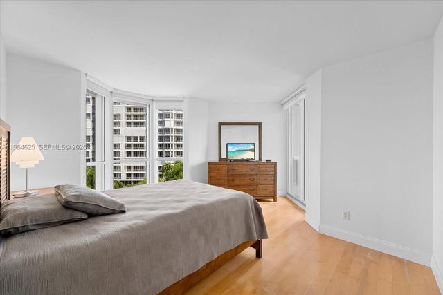 21055 Yacht Club Drive 802, Aventura, FL 33180