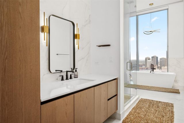 1711 Allen Parkway 3302, Houston, TX 77019