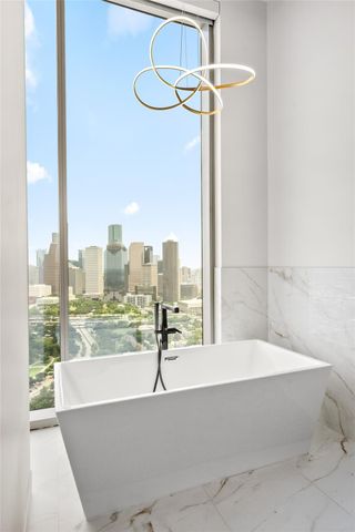 1711 Allen Parkway 3302, Houston, TX 77019