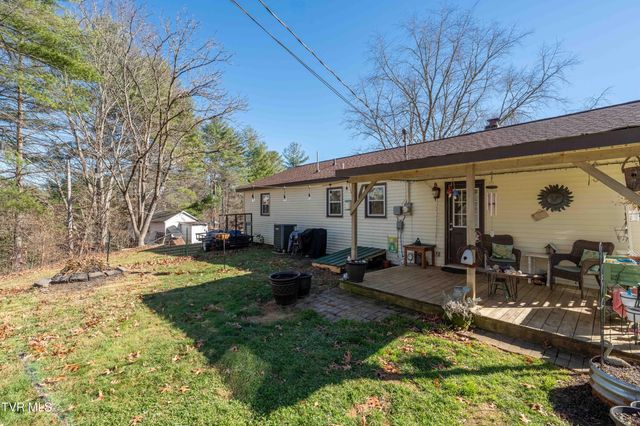 626 Hospital Hill Road, Mountain City, TN 37683