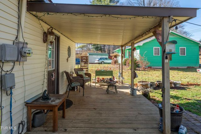 626 Hospital Hill Road, Mountain City, TN 37683