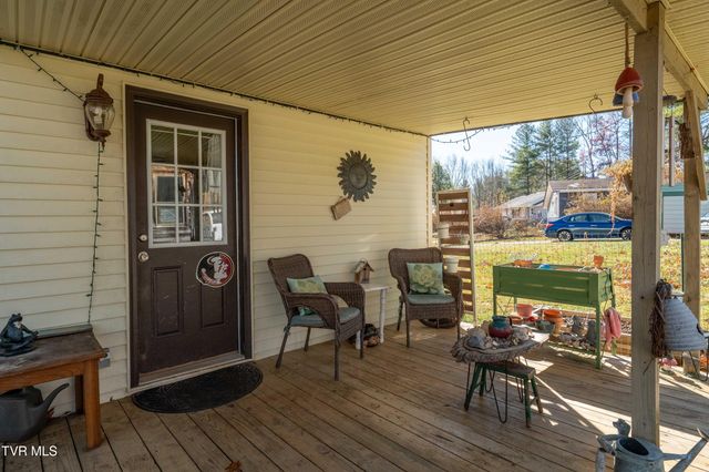 626 Hospital Hill Road, Mountain City, TN 37683