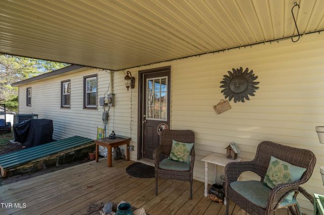 626 Hospital Hill Road, Mountain City, TN 37683