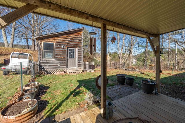 626 Hospital Hill Road, Mountain City, TN 37683