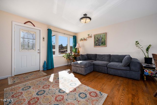 626 Hospital Hill Road, Mountain City, TN 37683