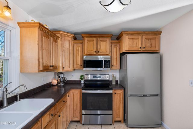 626 Hospital Hill Road, Mountain City, TN 37683