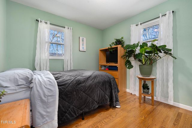 626 Hospital Hill Road, Mountain City, TN 37683