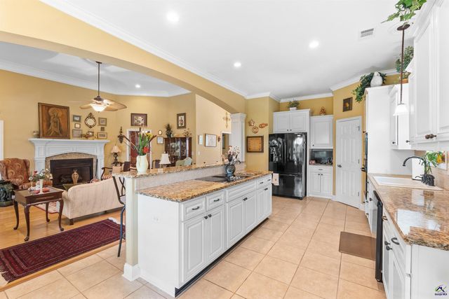 110 Bartlett Way, Centerville, GA 31028