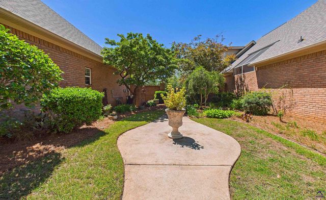 110 Bartlett Way, Centerville, GA 31028