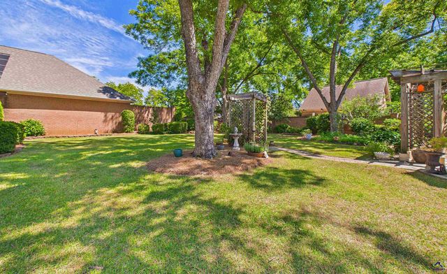 110 Bartlett Way, Centerville, GA 31028