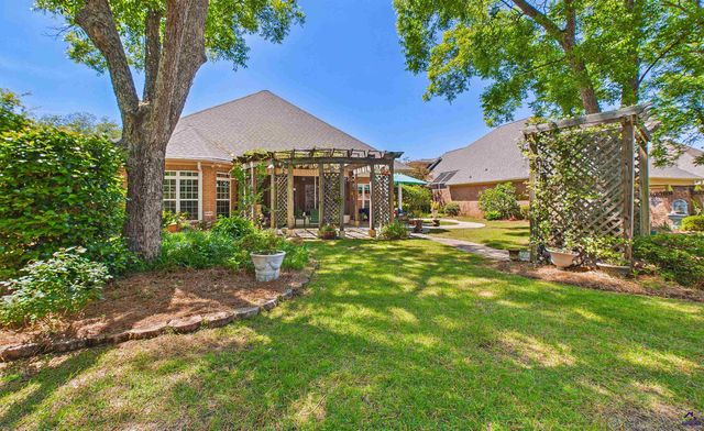 110 Bartlett Way, Centerville, GA 31028