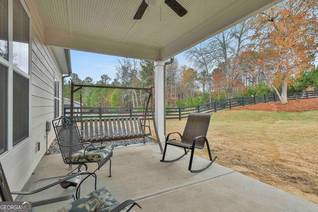 153 N Cove Drive, Newnan, GA 30263
