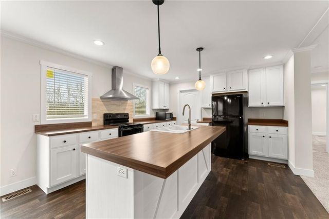 719 Kelly Bridge Road, Dawsonville, GA 30534