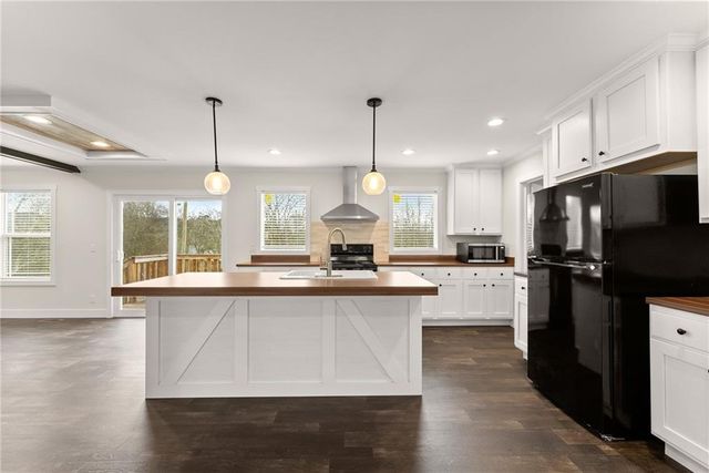 719 Kelly Bridge Road, Dawsonville, GA 30534