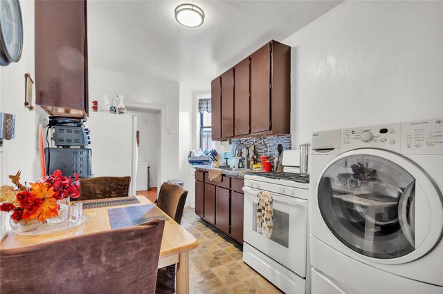 100 W 121 Street 61, New York (manhattan), NY 10027