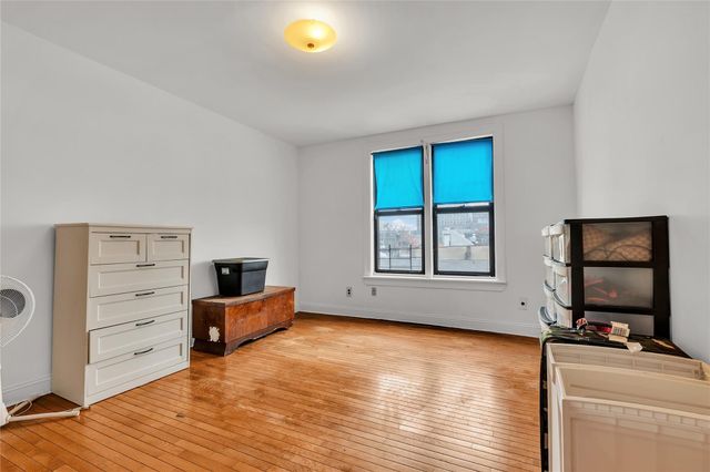 100 W 121 Street 61, New York (manhattan), NY 10027