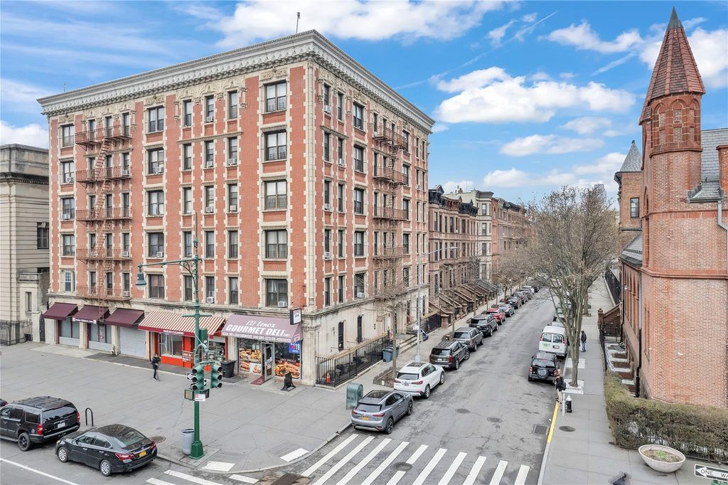 100 W 121 Street 61, New York (manhattan), NY 10027
