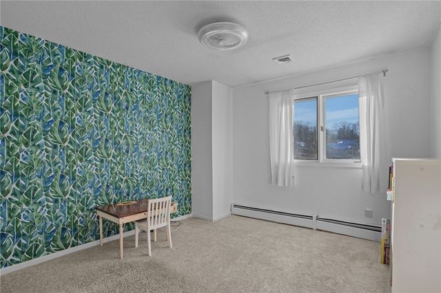 25 Ivy Hollow Court, Cranston, RI 02921