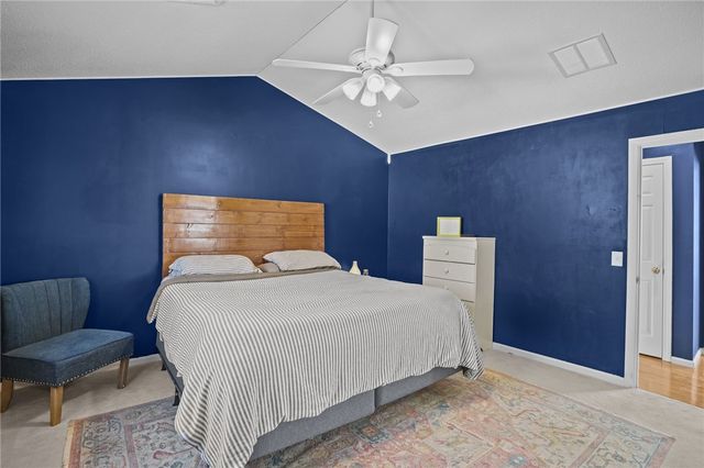 25 Ivy Hollow Court, Cranston, RI 02921