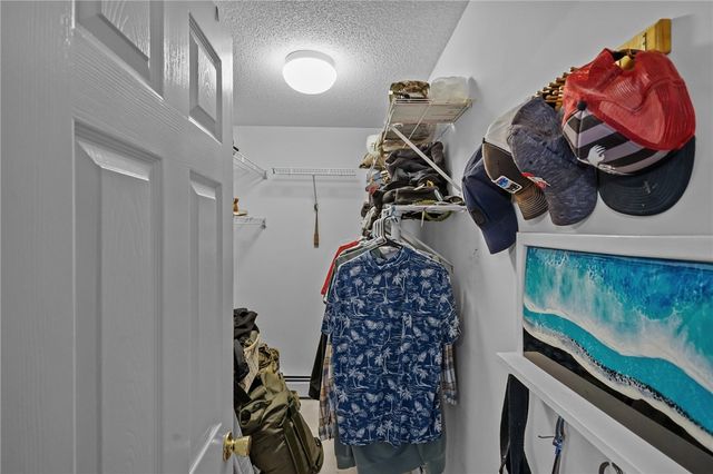 25 Ivy Hollow Court, Cranston, RI 02921