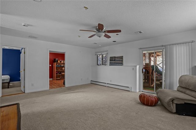 25 Ivy Hollow Court, Cranston, RI 02921