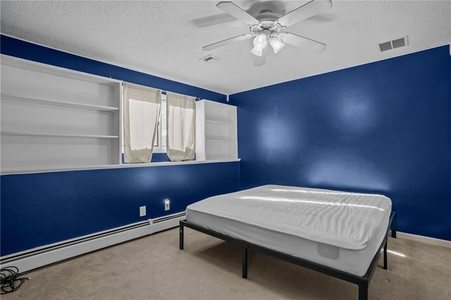 25 Ivy Hollow Court, Cranston, RI 02921