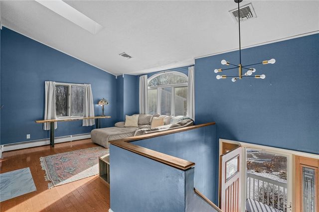 25 Ivy Hollow Court, Cranston, RI 02921