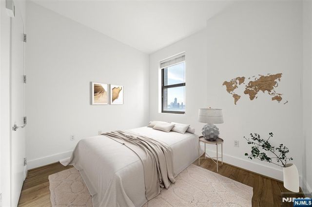 4 Beacon Way 1410, Jersey City, NJ 07304