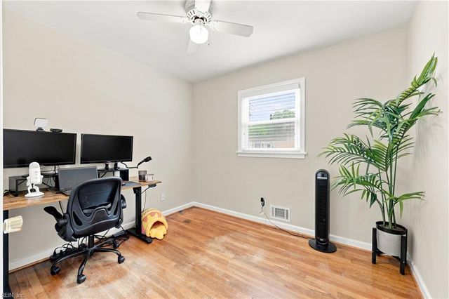 202 Sequoia RD, Portsmouth, VA 23701