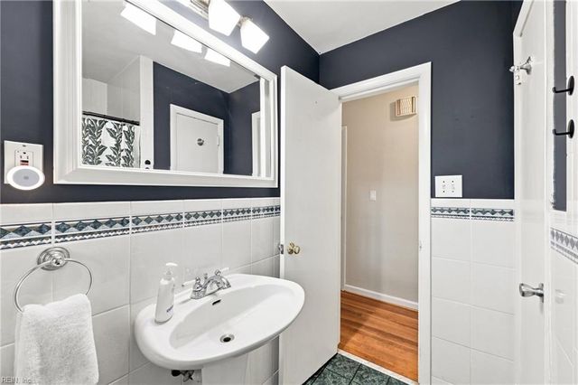 202 Sequoia RD, Portsmouth, VA 23701