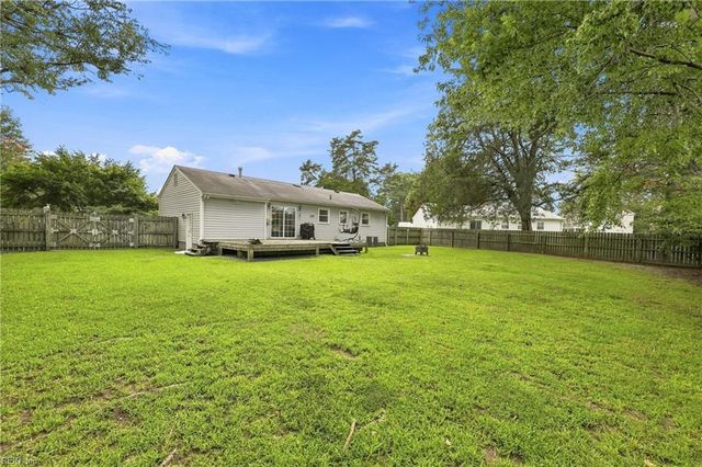 202 Sequoia RD, Portsmouth, VA 23701