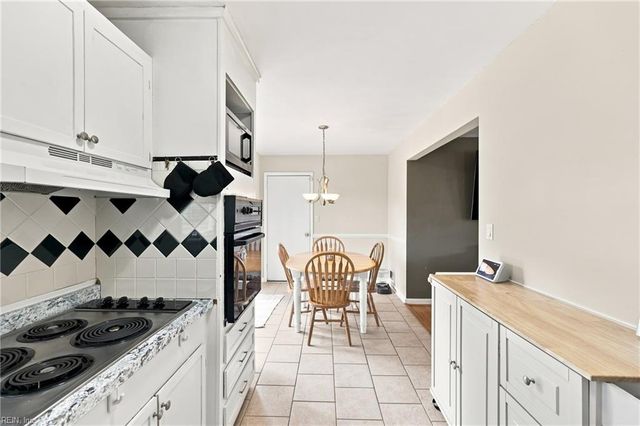 202 Sequoia RD, Portsmouth, VA 23701