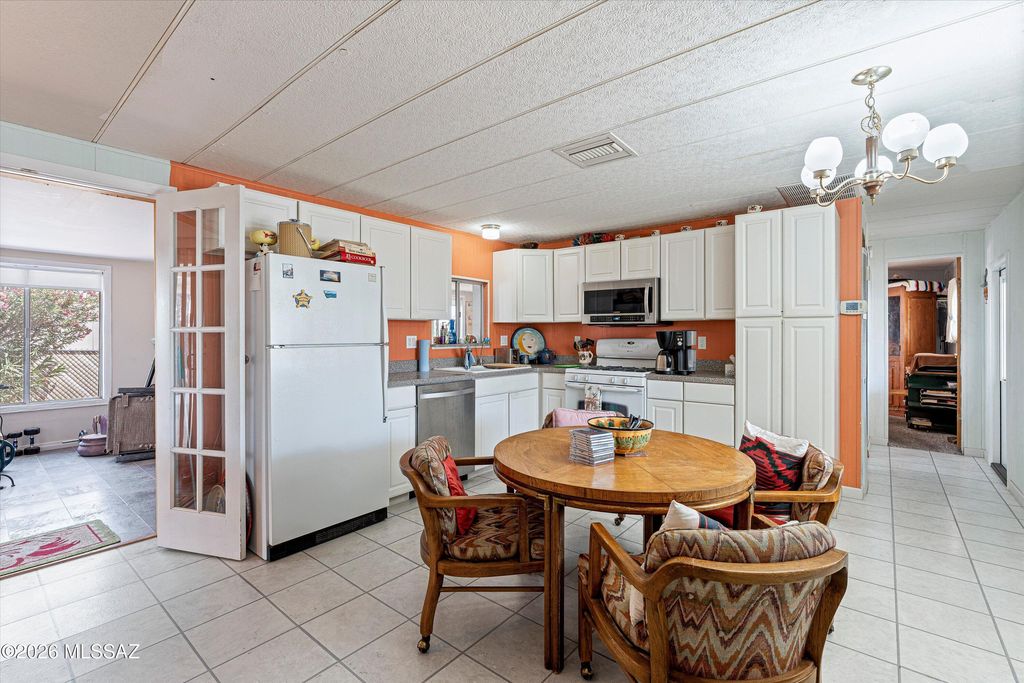 5347 W Flying W Street, Tucson, AZ 85713